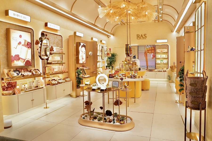 BEYOND THE SHELF - HOW MODERN FIXTURES ENABLE BRAND SUCCESS
